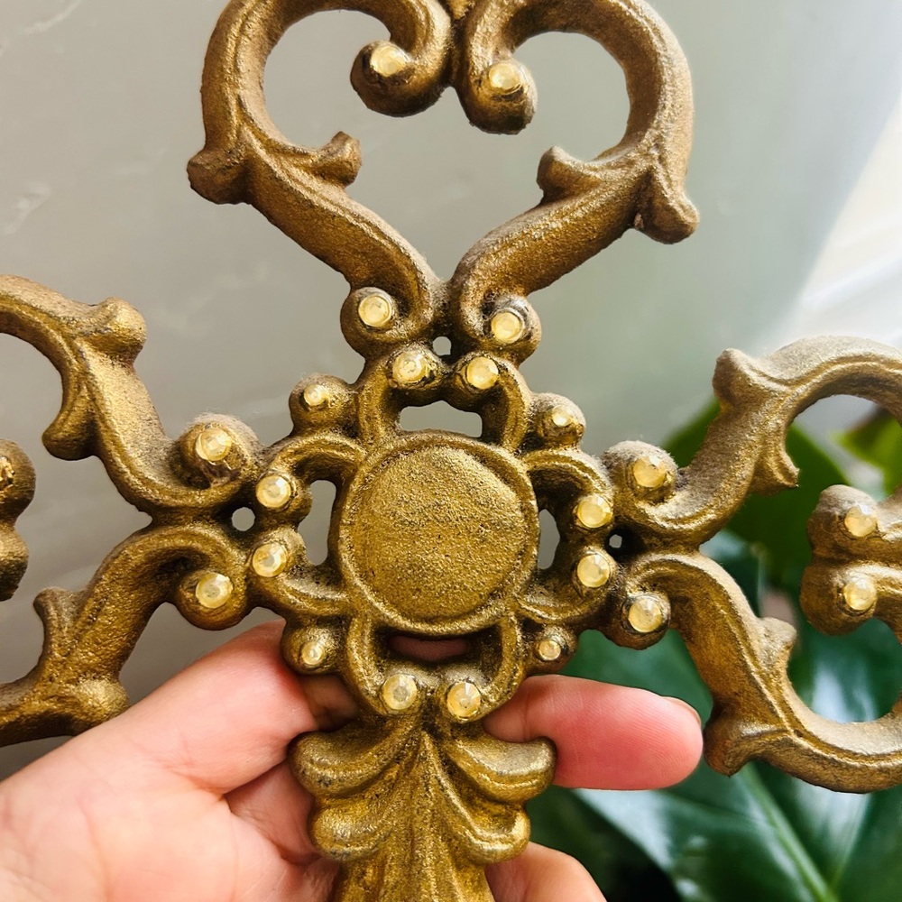 Heart Iron Wall Cross - Picture 5 of 8
